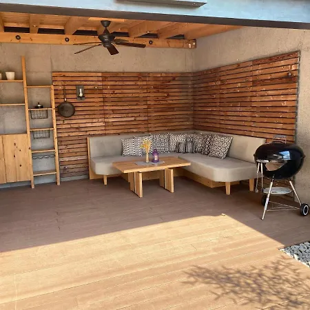 Mona Apartment *